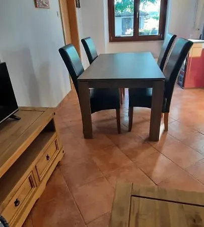 Apartmaji Brina *